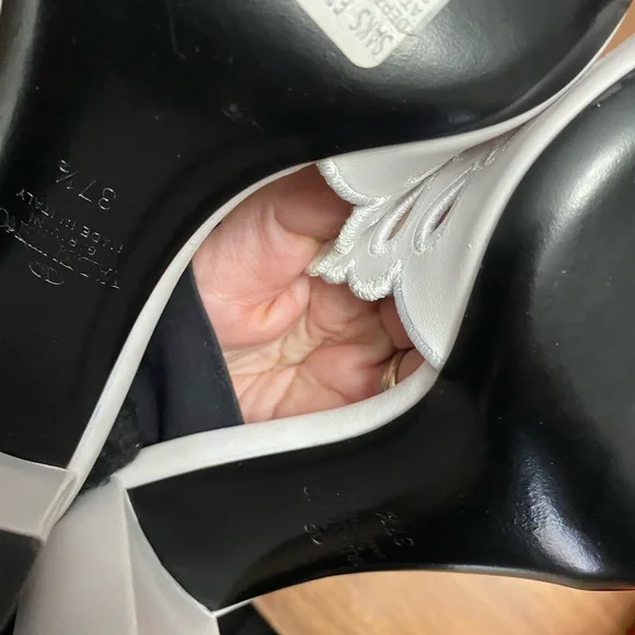 Valentino Garavani ateleir san Gallo 08 edition lasercut leather sandal  37.5 - Picture 5 of 10